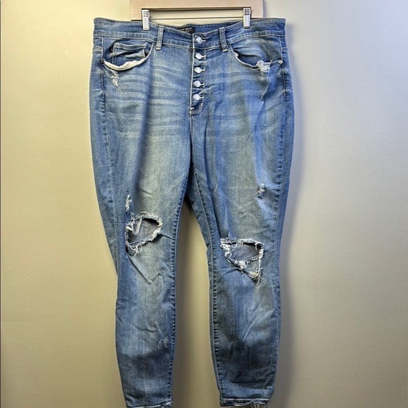 Judy blue boyfriend fit Stylish Blue Distressed Jeans size 22W - Picture 1 of 6
